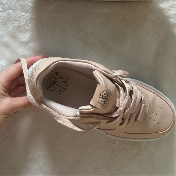 Nike Airforces - Picture 3 of 6